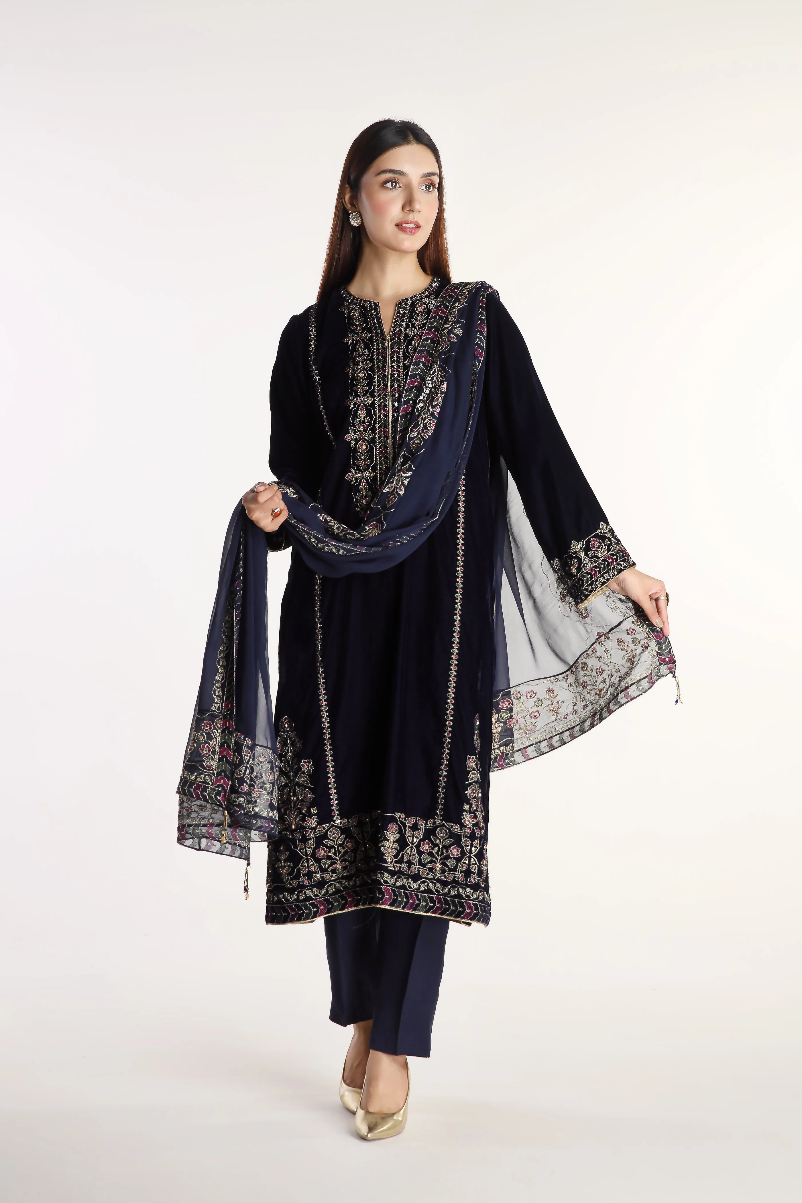 3 Piece Velvet Embroidered Suit (AV0011)