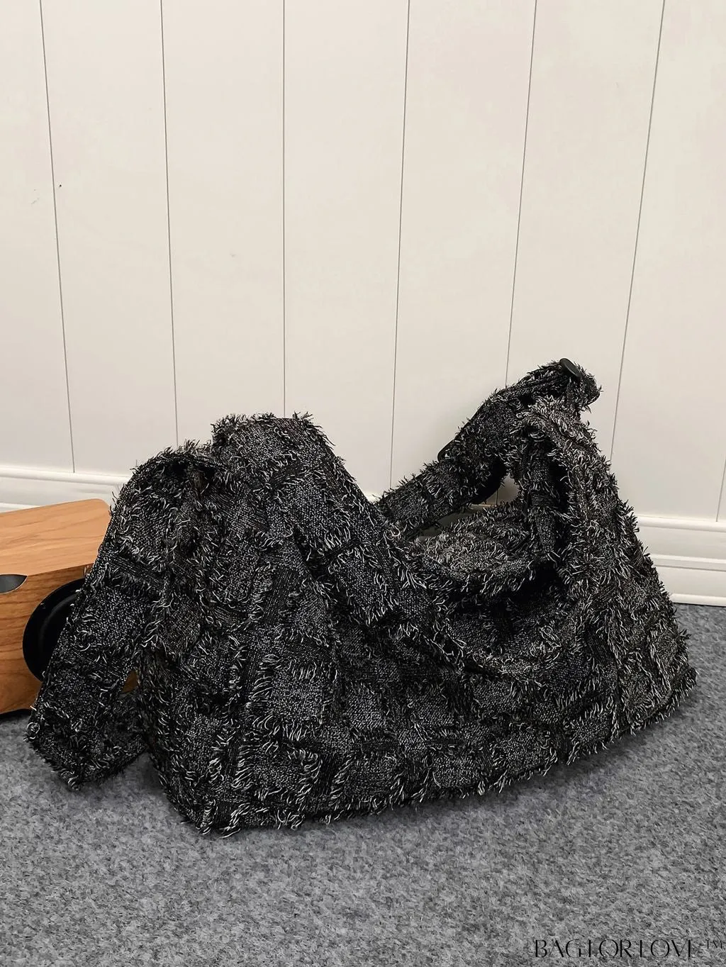 BagForLove - Stylish Colorblock Crossbody Bag with Ample Capacity and Luxurious Furry Edge