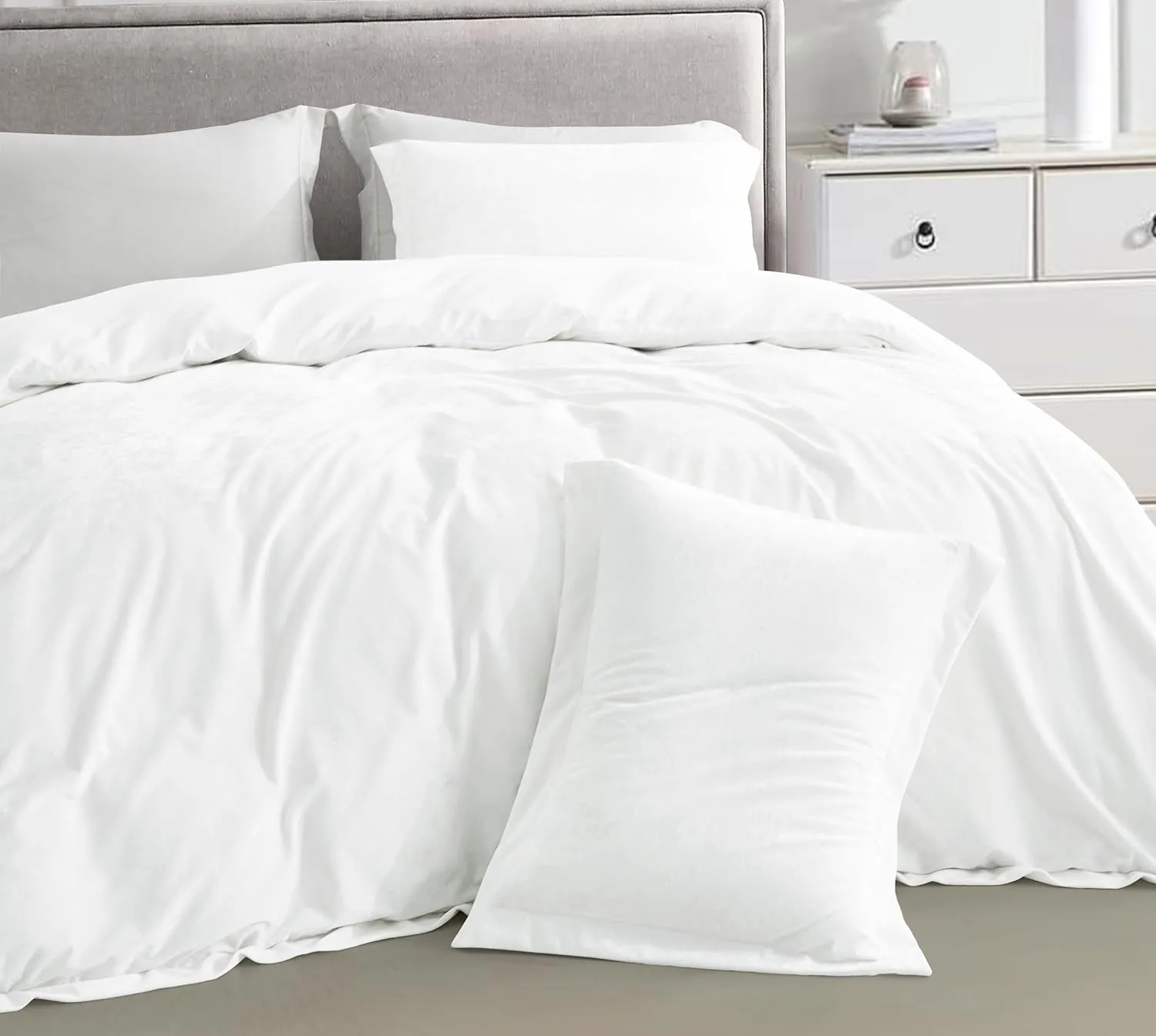 Chezmoi Collection Piers 3-Piece Cream White Distressed Velvet Duvet Cover Set Queen Size with Button Closure and 8 Corner Ties, Soft Washed Microfiber Reverse Comforter Cover
