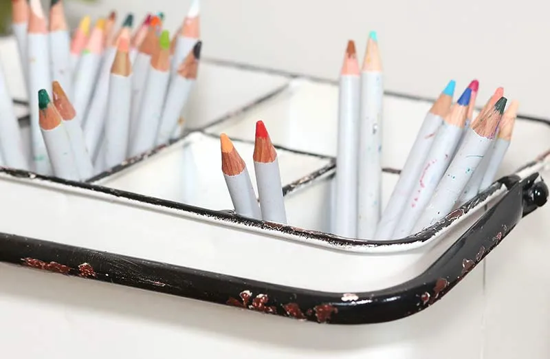 Chippy Enamel Divided Caddy