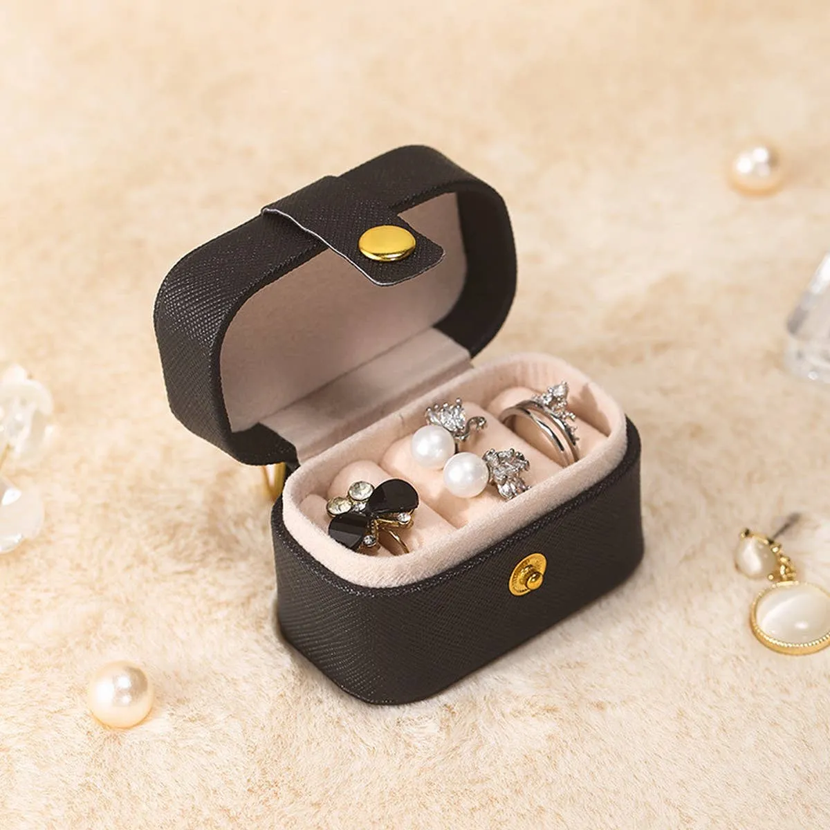 CWMM1686-BLACK-OS SOLID COLOR PORTABLE EARRING STORAGE BOX