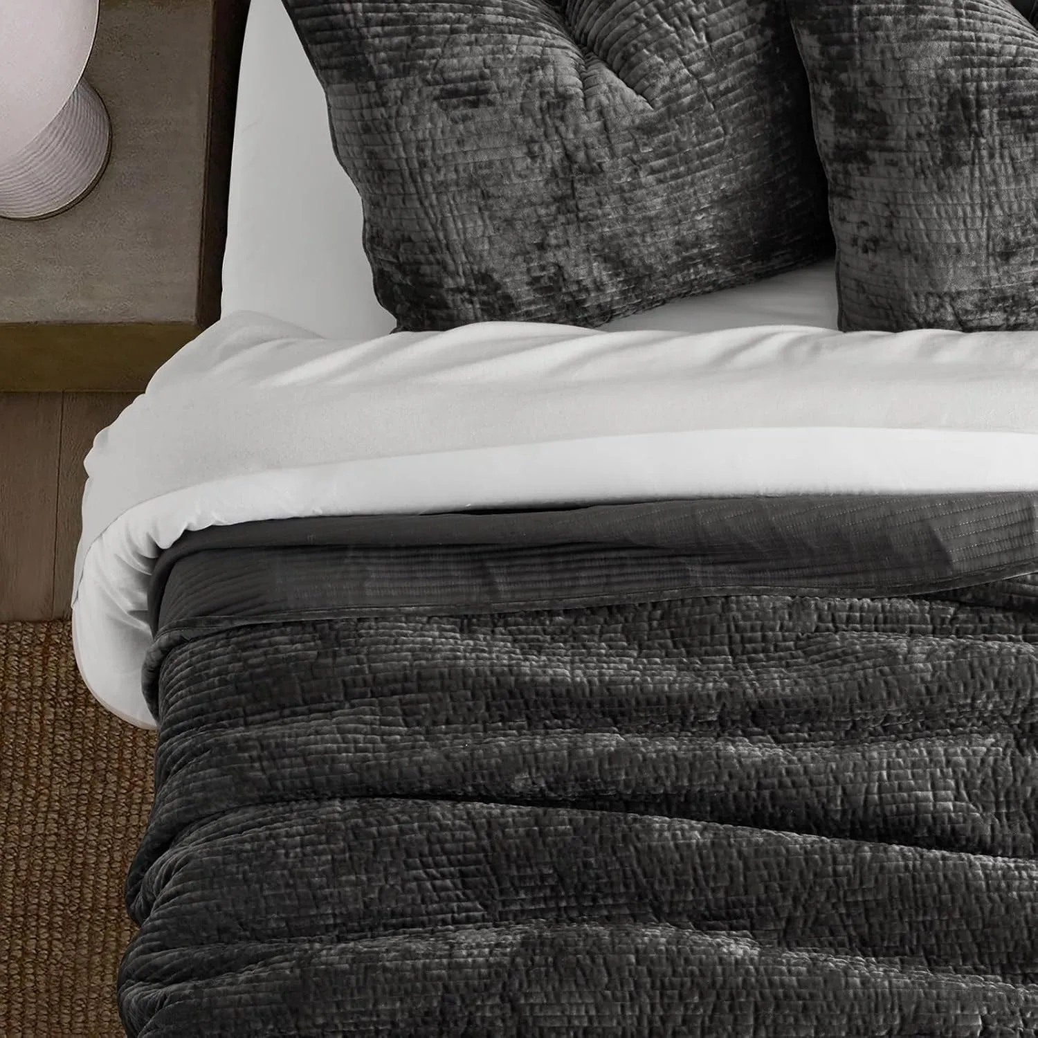 EVERGRACE Velvet Quilt Set Queen Size, Luxurious Soft Quilted Bedding Sets, Lightweight Velvet Comforter for All Season, Striped Channel Bedspread Coverlet with 2 Shams, Washed Black