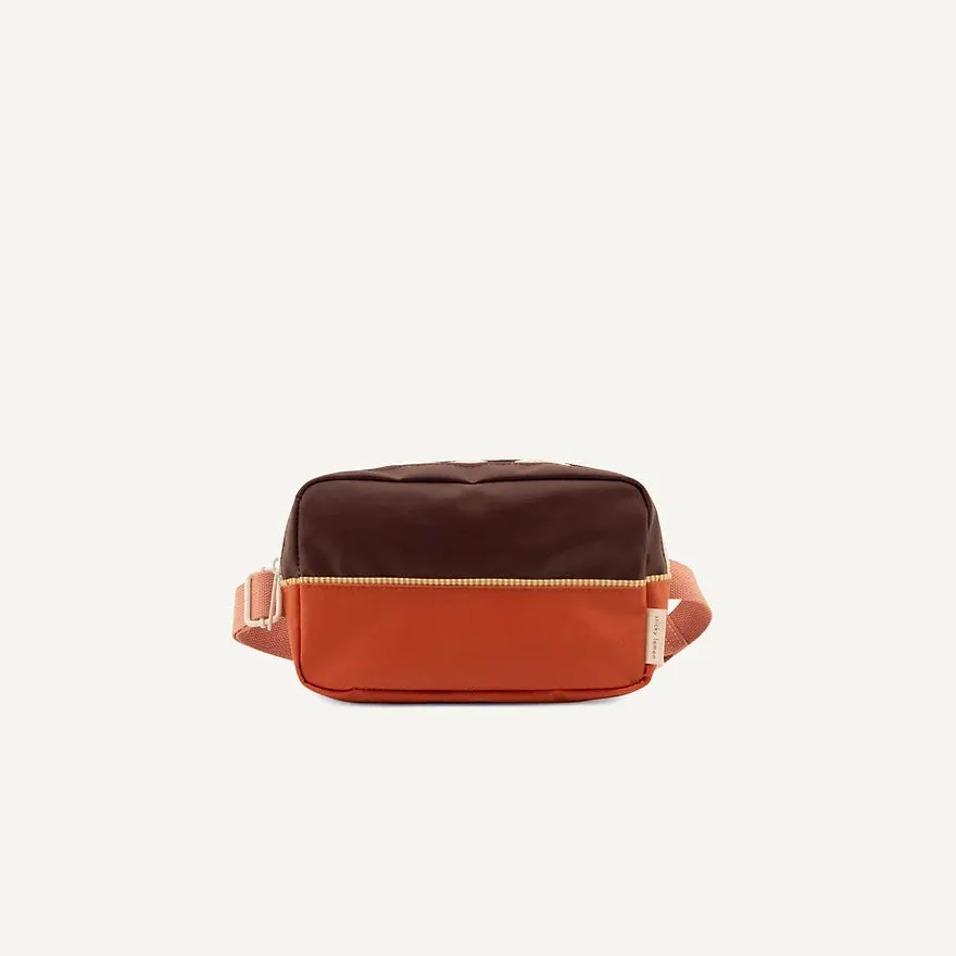 Fanny pack • colourblocking • meet me in the meadows