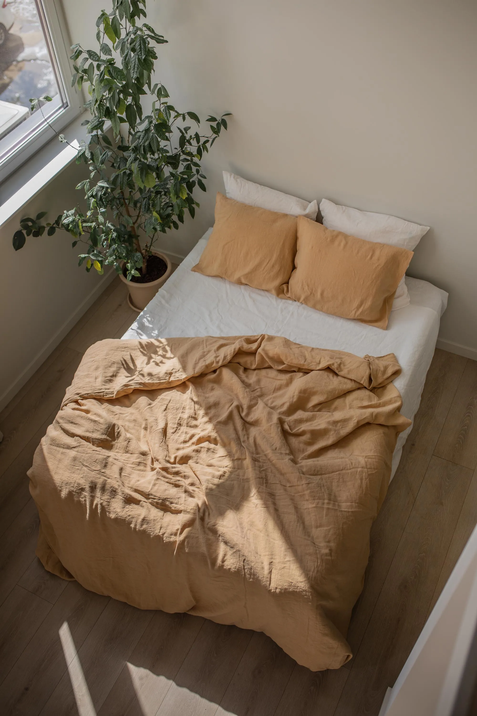 Linen duvet cover in Mustard