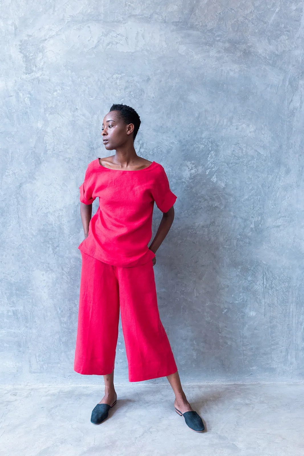 Linen V-Back Top Red