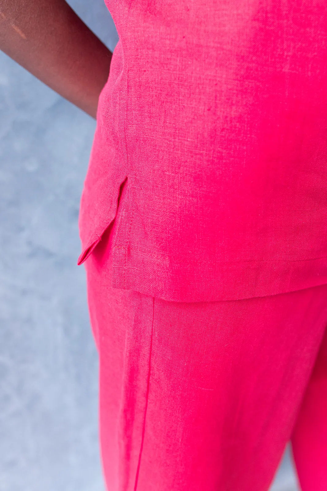 Linen V-Back Top Red