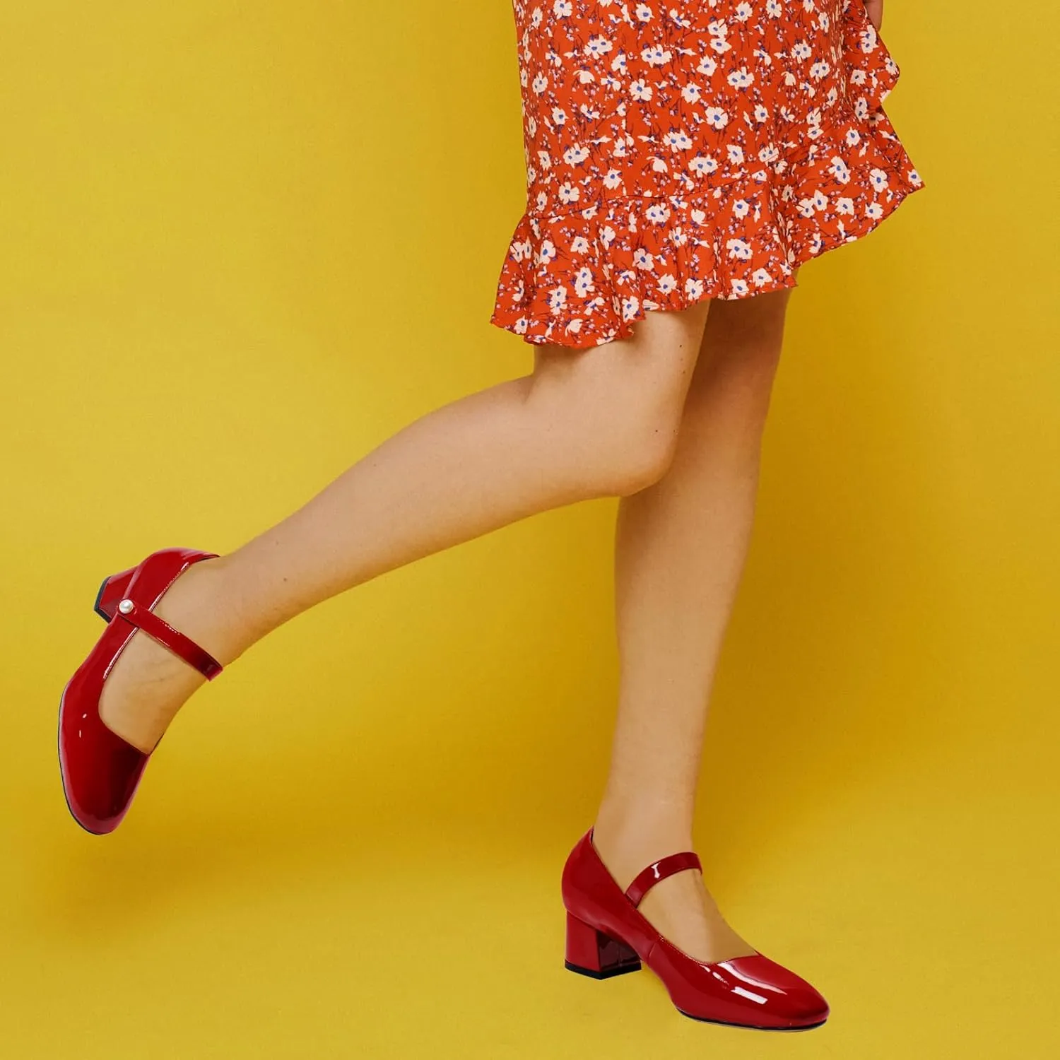 Naiyee Mary Jane Shoes Women Chunky Block Heel Dress Shoes for Women Low Heels Close Rounded Toe Pumps