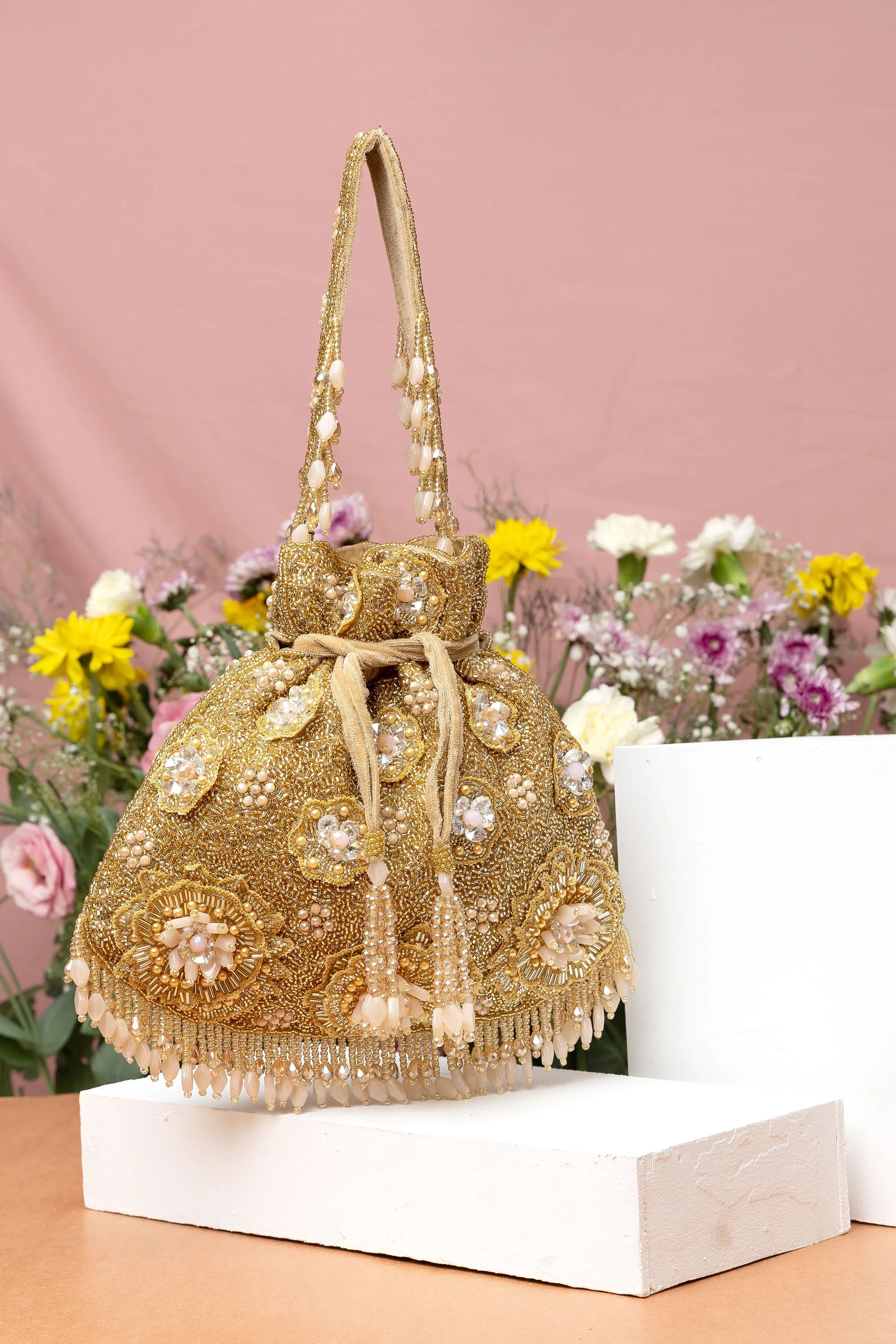 Nitara Potli – Gold