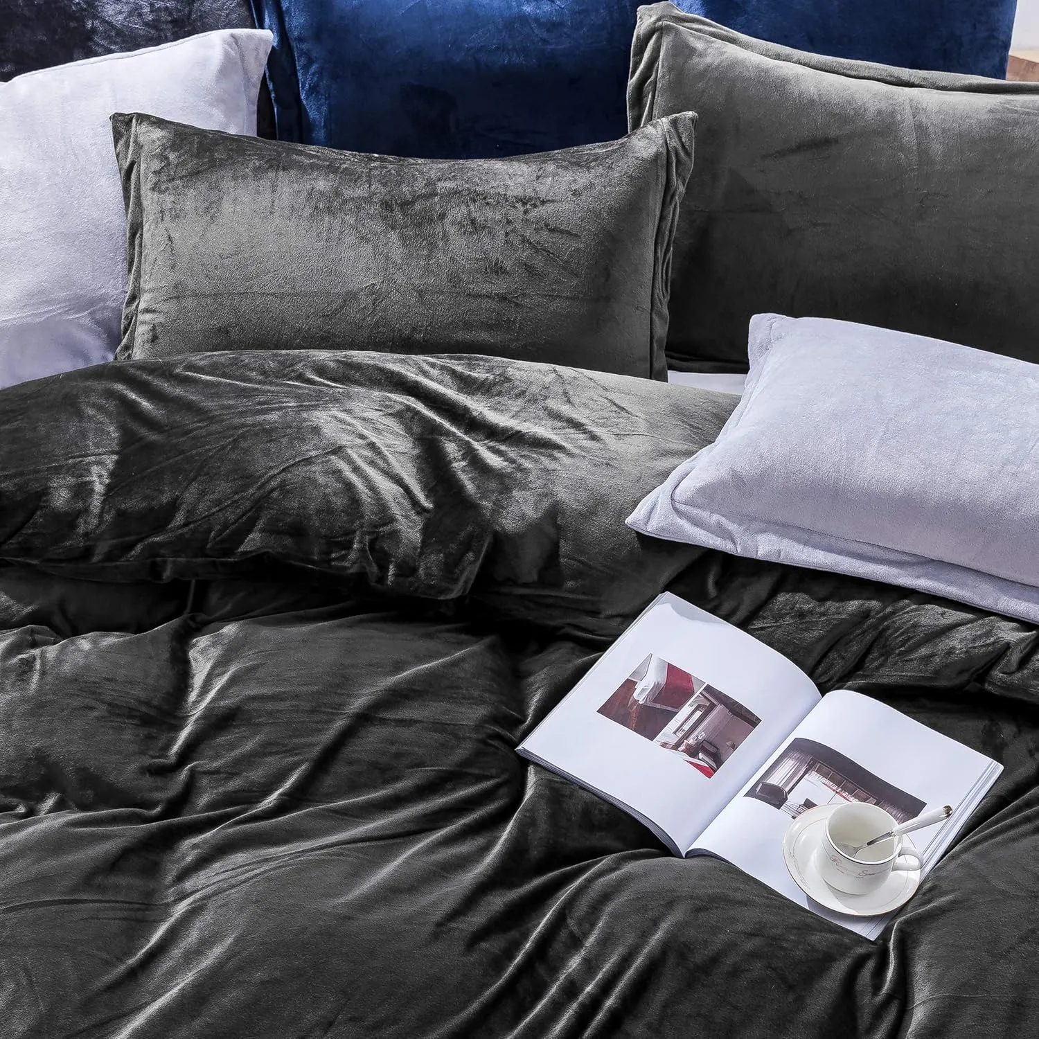 NTBAY Velvet Twin Duvet Cover Set, 3 Pieces Zippered Flannel Comforter Cover Set, Black