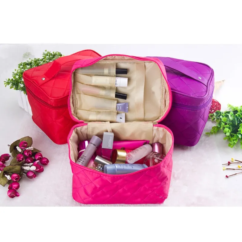 Quilted Design Large Capacity Cosmetic Bag