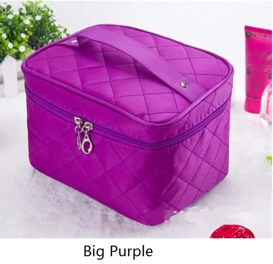 Quilted Design Large Capacity Cosmetic Bag