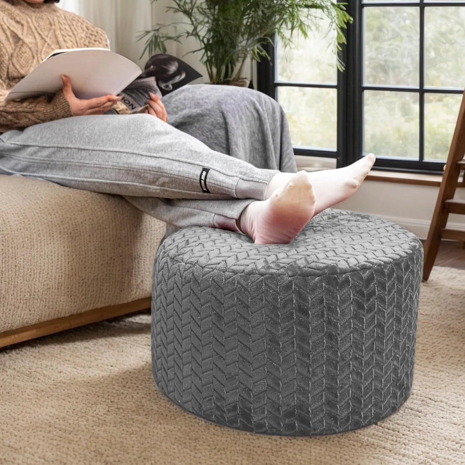 Round Pouf Ottoman Stuffed Velvet Floor Pouf Footrest Foot Stool Bean Bag Floor Chair for Bed Room Living Room Accent Seat 20x12inches with Filler