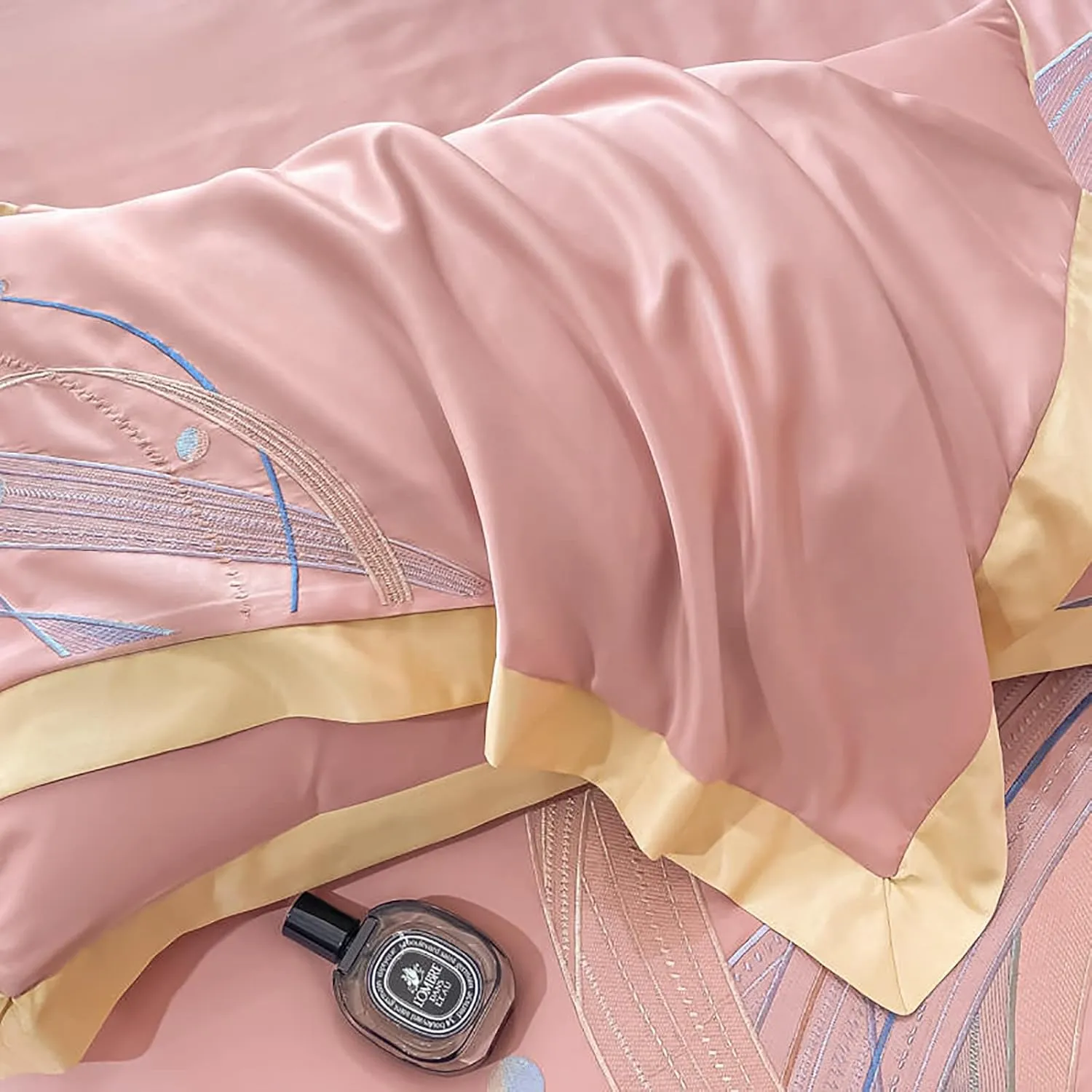 Washable Cool Quilt,Comfortable Four-Season Fabric Whole Silk Down Filling Reactive Printing and Dyeing Exquisite Embroidery fine Workmanship (C King) (B Twin)